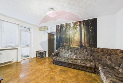 Apartament cu 3 camere semidecomandat în Basarabia