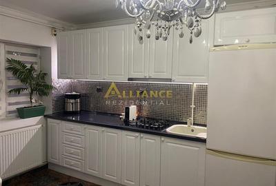 Apartament cu 3 camere decomandat în Central