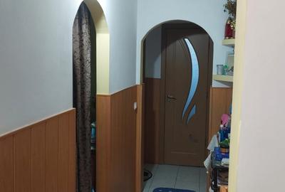 Apartament trei  camere renovat, zona Școala 1/8 Sud - 10