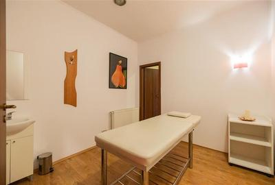 Casa pretabila: rezidential/ comercial/ servicii  Central, Fagaras - 14