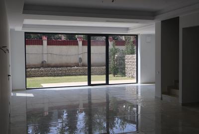 El Unico Residences | Pipera 180