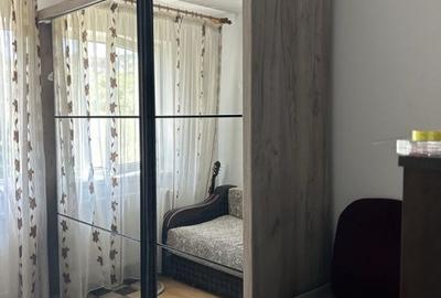 Apartament de vanzare 3 camere, zona Pacurari, Iasi - 1