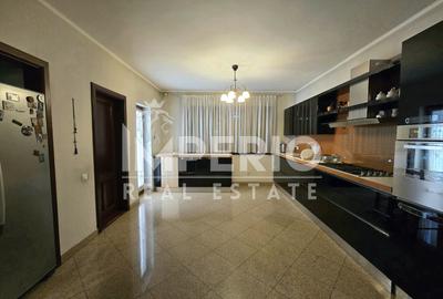 Casa individuala in Piata 14 Iulie cu 5 dormitoare, garaj dublu si piscina! - 3