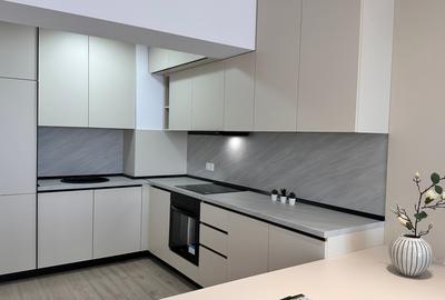 Studio Dublu în Băneasa – Spațiu Generos, Lumină Naturală și Priveliște Plăcută