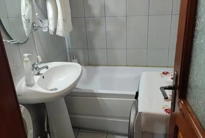 Apartament 3 camere- Zona Sud - etaj 2 - 50 mp  -58000 euro - 7