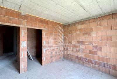 Jumatate de duplex cu 4 camere de vanzare in Giroc - 4