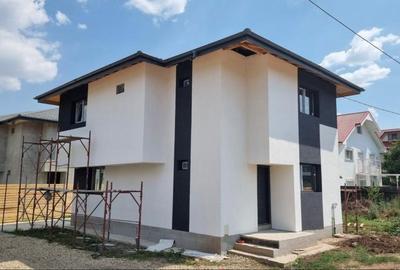 Casă individuală cu 4 camere în Nord-Est