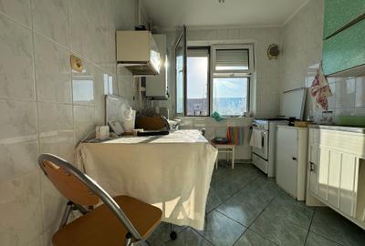 De vanzare - 2 camere decomandat - centrala proprie - 800m metrou 1 decembrie - 6