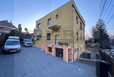 Casa individuala 210 mp, teren 400mp, 6 parcari, birou/comercial - 2