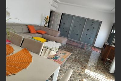 Casă Vădeni, 200m?, 4 camere, centru - 1