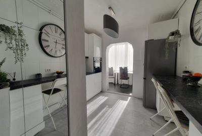 Apartament cu 3 camere decomandat în Micălaca