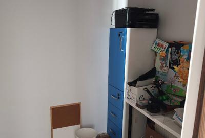 Casa locuibila imediat, centrala gaz, teren si curte proprie – zona buna - birou - 6