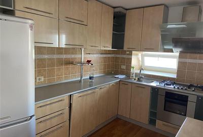 Apartament cu 4 camere decomandat, mobilat în Ultracentral