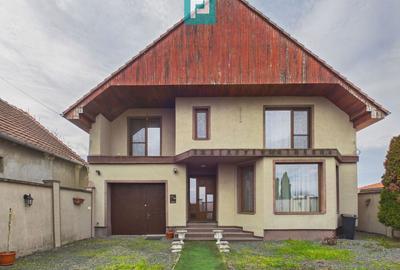 Casă spațioasă în Sântana - 1