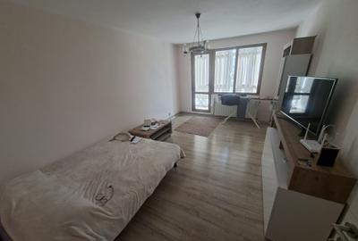 Apartament cu 3 camere decomandat, etaj 4/10, zona Alexandru cel Bun - 2