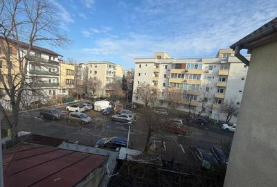 Vitan Mall  - Dristor Mihai Bravu - 16