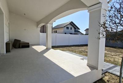 Duplex spatios cu garaj si pereti dublii - 2