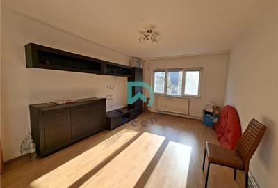 Apartament cu 2 camere decomandat în Răcădău