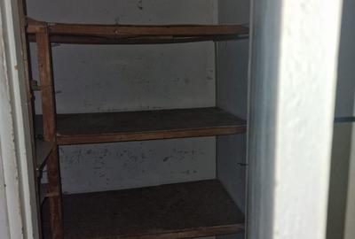 Vest, se vinde apartament semidecomandat trei camere ,pret 45000 euro negociabil - 4