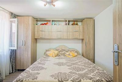 Casa spatioasa, ideala pentru 2 familii sau investitie. 2 corpuri de cladire, ga - 15