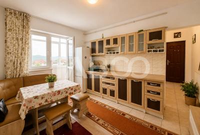 Apartament de vanzare 2 camere balcon etaj 2 in Avrig zona Sticla - 2