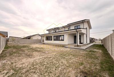 Duplex cu 4 camere, despărțit prin camera tehnica | Mosnita Veche - 13