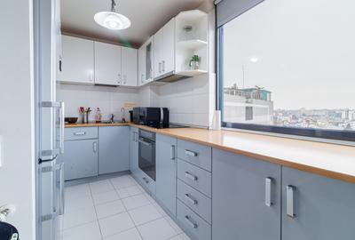 Apartament cu 3 camere semidecomandat, mobilat în Calea Călărașilor