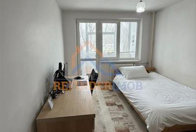Apartament de vanzare cu 3 camere, Metrou 1 Decembrie 1918 - 3