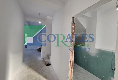 Despartit prin casa scarii! Zona buna! Asfalt! Toate utilitatile! - 9