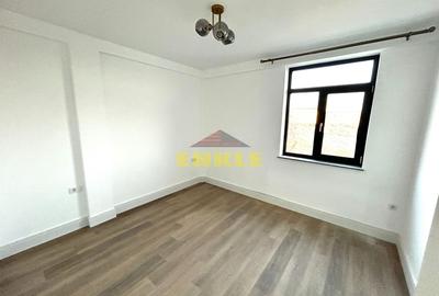 De vanzare, apartament cu 3 camere, zona Centrala - 3