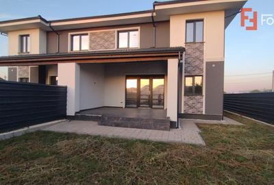 Duplex cu 5 camere în Becicherecu Mic