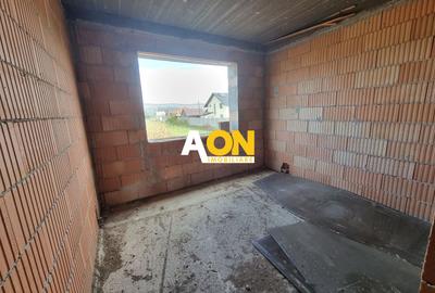 Casa la rosu,2100 mp teren,zona Micesti - 11
