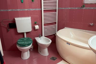 Închiriez apartament 3 camere - 4