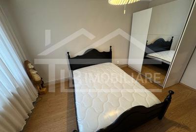 Apartament cu 3 camere, 85 mp, Zona Central - 4