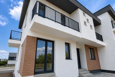 Casă cuplată  de vânzare  in cartier privat, zona Terra - 3