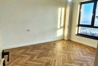 Apartament cu 3 camere decomandat în Nicolina
