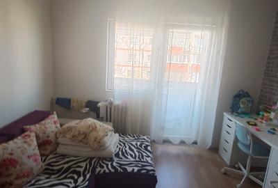 Apartament 3 camere, de vânzare, Grigorescu, str. Alex. Vlahuță, decomandat - 2