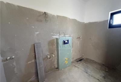 Apartament 3 camere - bucatarie separata - curte proprie - 7