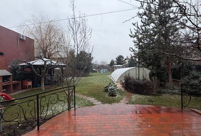 Casă cu 10 camere în Pipera