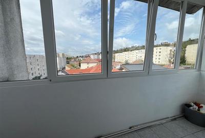 De inchiriat apartament 3 camere in Tudor - 8