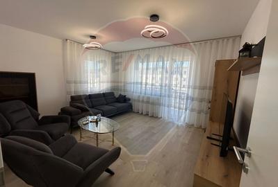 Apartament 3 camere de inchiriat in Tractorul - Brasov - 1
