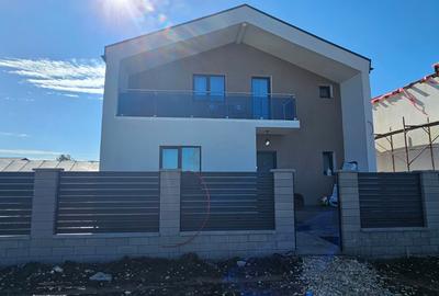 Casa  3/4/5 camere - Com.Berceni - 1