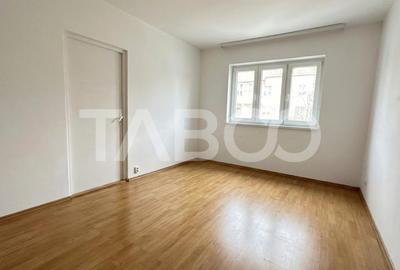 Apartament cu 2 camere nedecomandat, mobilat în Mihai Viteazul