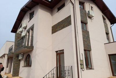 Casă cu 15 camere în Poștei - Bucov