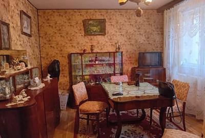 Vanzare apartament de 4 camere in zona Brancoveanu - 1
