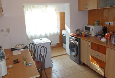 Inchiriez apartament cu 2 camere decomandat in Deva, zona M. Averescu, etaj 1, - 1
