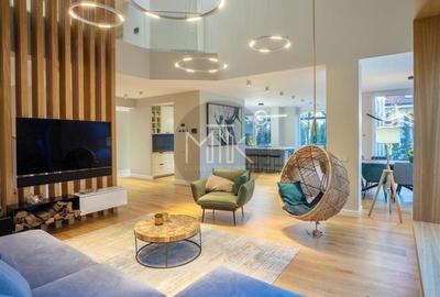 Duplex cu 10 camere în Pipera