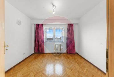 Apartament de vânzare cu 4 camere decomandat - Zona Intim - 8