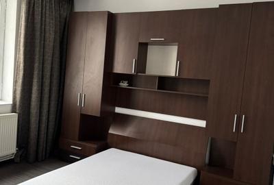 Apartament cu 2 camere decomandat, mobilat în Ultracentral