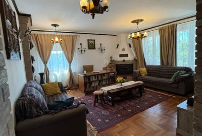 Apartament cu 4 camere decomandat, mobilat în Metalurgiei